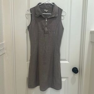 100% Linen sleeveless dress with zipper collar by Lina Tomei